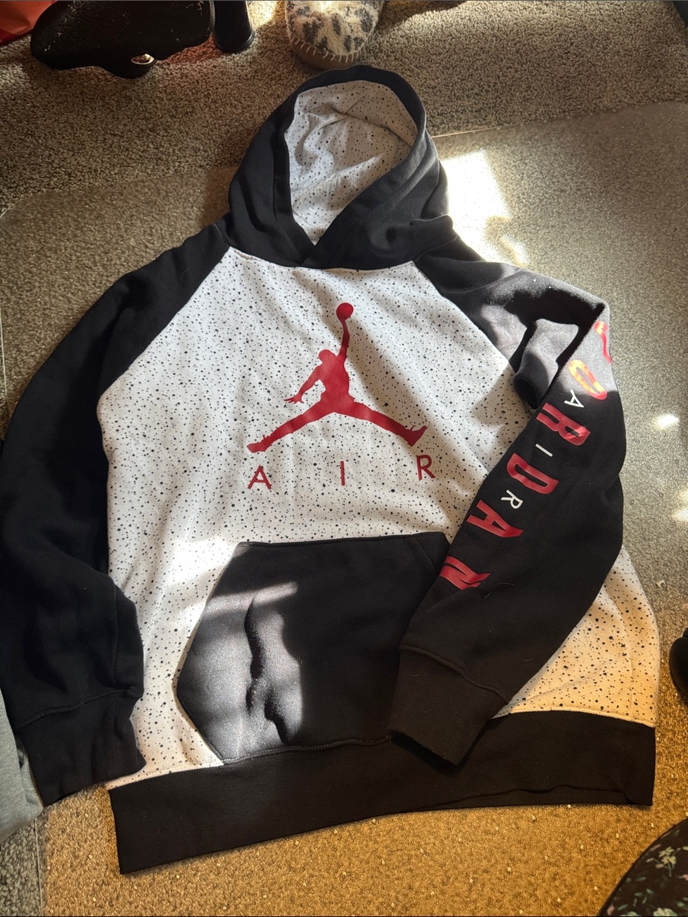 Youth XL Jordan sweatshirt